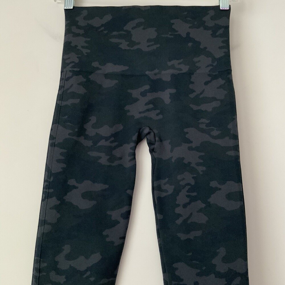 Spanx Look at Me Now Leggings Camouflage Pull-on  M - Picture 8 of 8